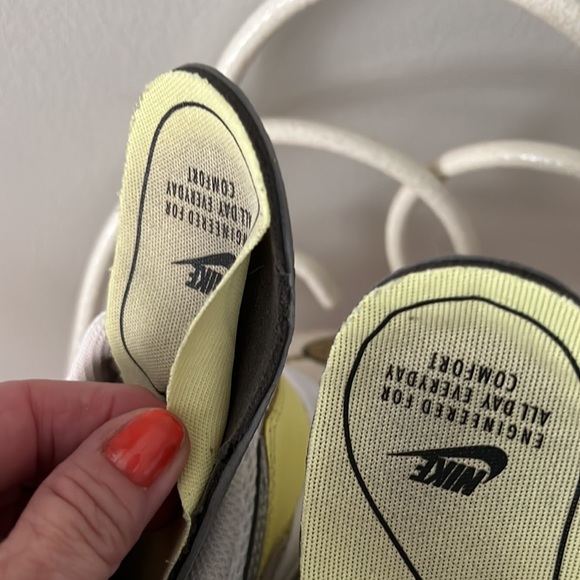 Nike Women’s AirMax Excee CD 5432-111 - Picture 8 of 14